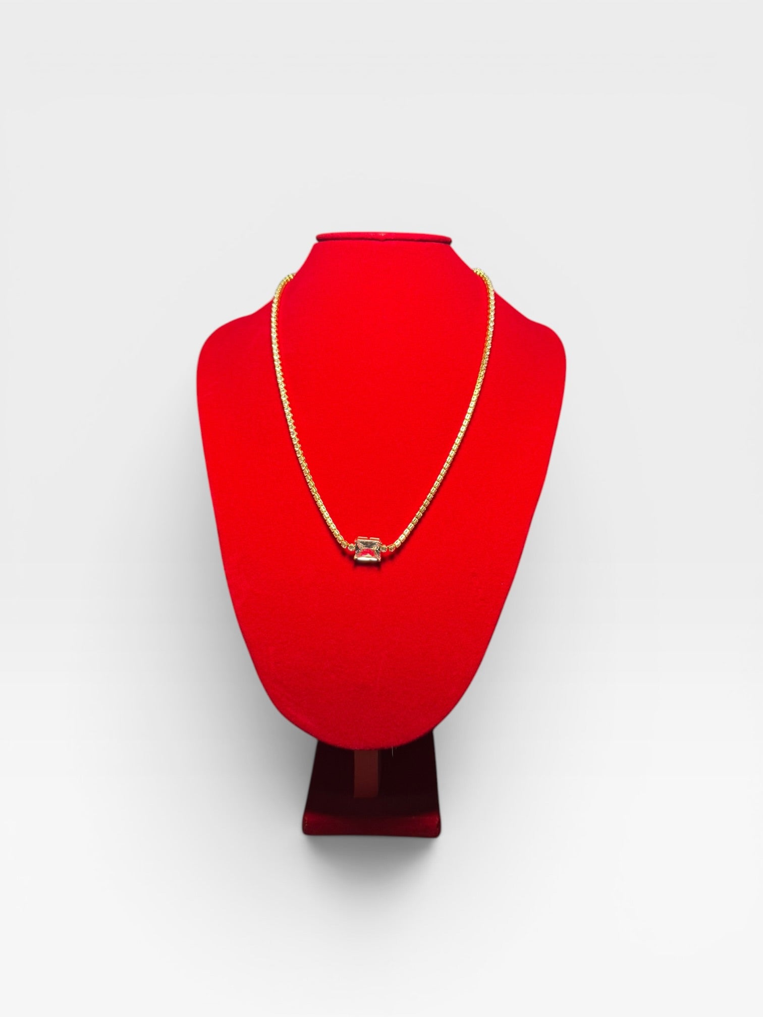Collar de oro goldfield 18k con zircon cuadrado