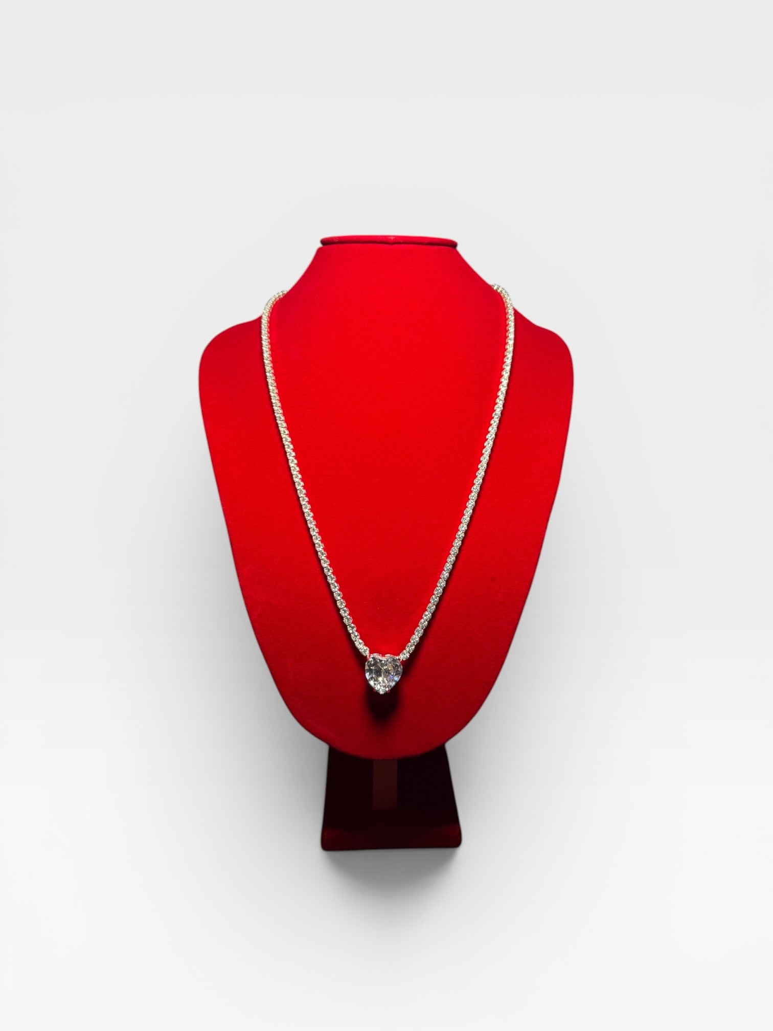 Collar de plata SL925 con zircon de corazón