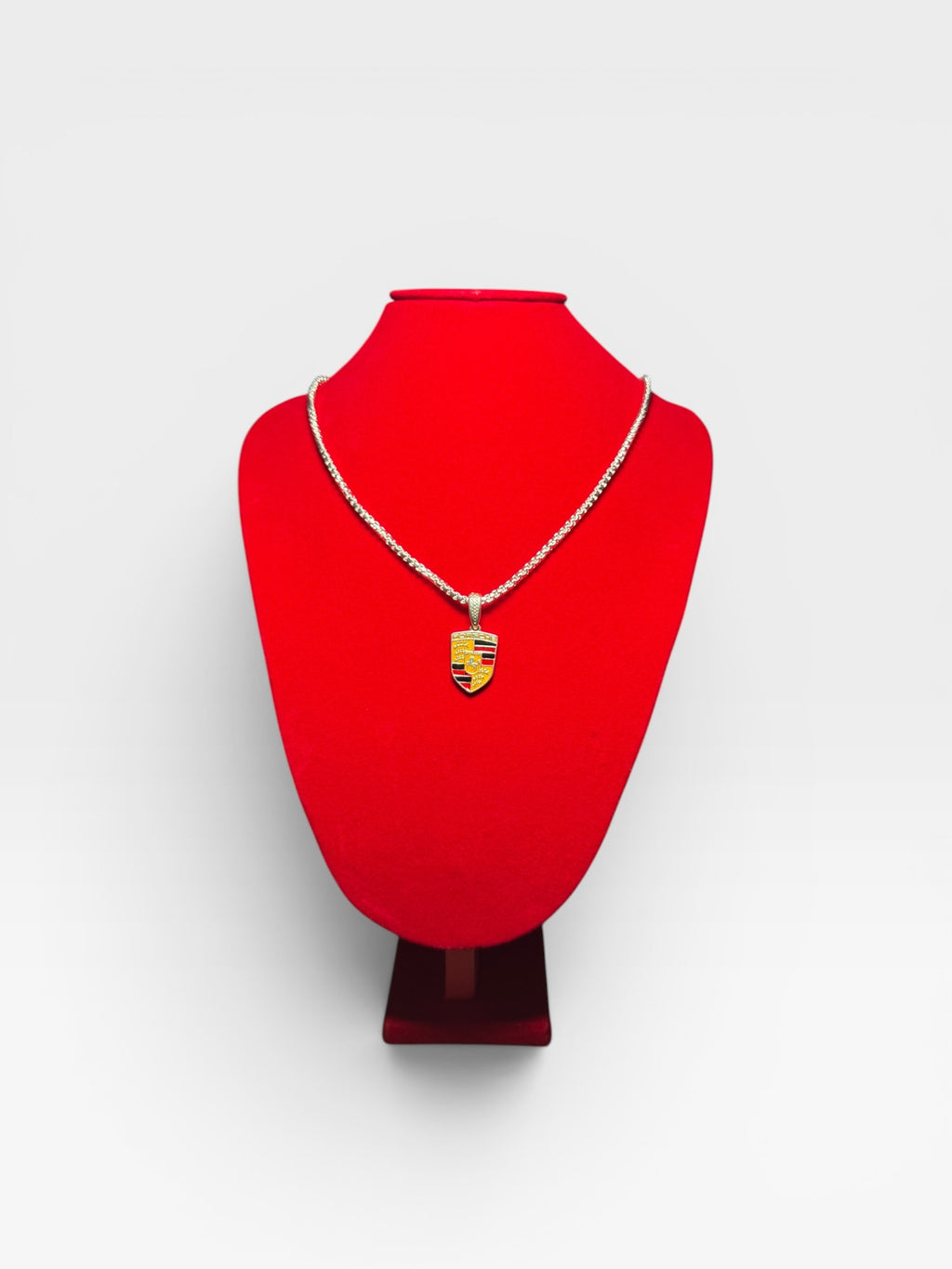 Collar de plata SL925 con colgante Porsche